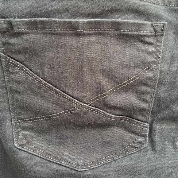 NYDJ Black Crop Jeans size 14 - Picture 5 of 8